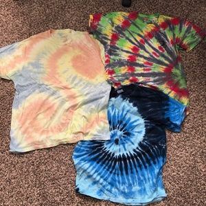 bundle of Tie-dye tees